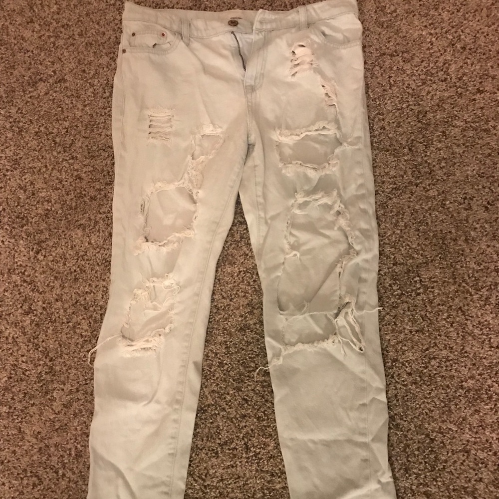Light wash ripped boyfriend jeans